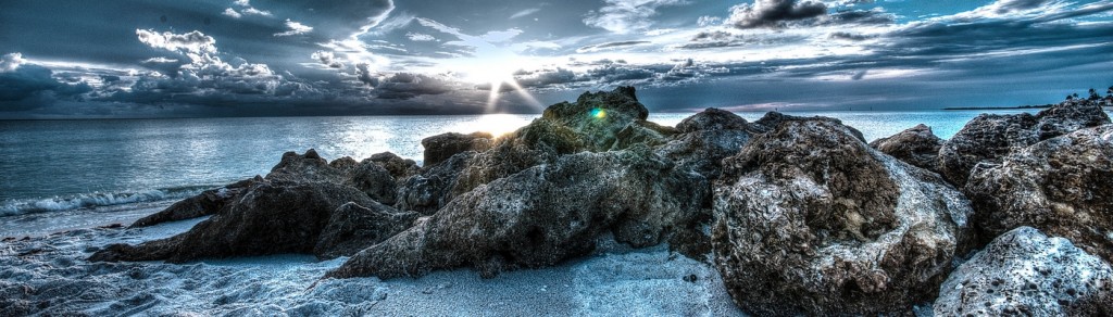 Beach HDR photo by Pablo Tano http://www.flickr.com/photos/pablotano/9372022121/